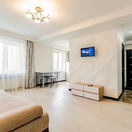 Artal Apartment On Obolonsky Avenue 16A Kiew Exterior foto
