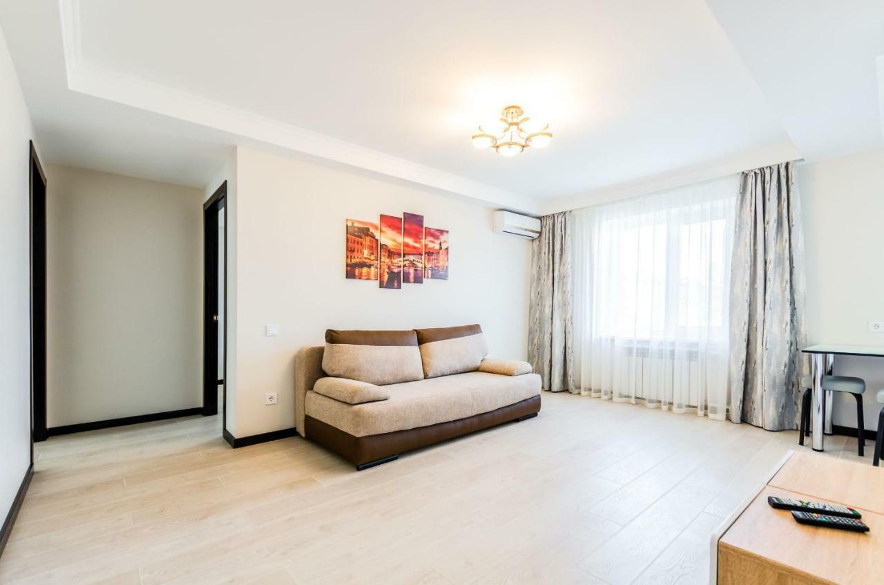Artal Apartment On Obolonsky Avenue 16A Kiew Exterior foto