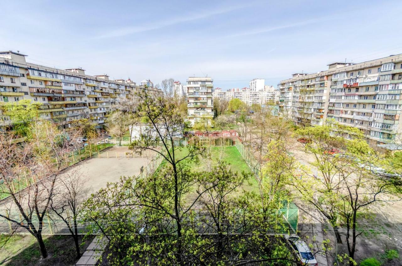 Artal Apartment On Obolonsky Avenue 16A Kiew Exterior foto